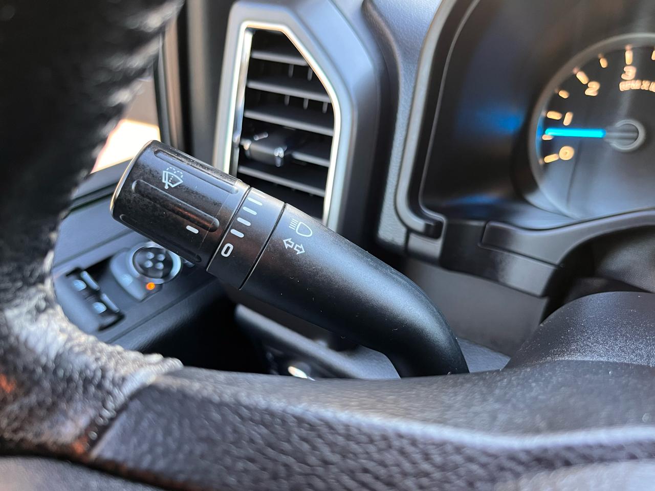 Ford F-150 4WD SuperCrew 145" XLT 2016