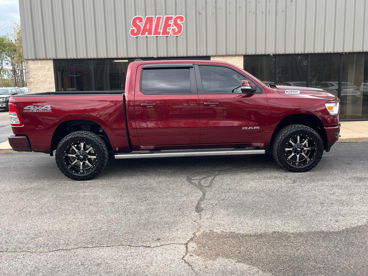 RAM 1500 Big Horn 4x4 Crew Cab 5'7" Box 2019