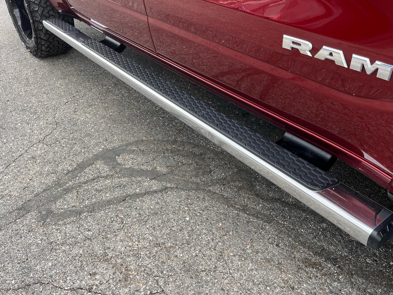 RAM 1500 Big Horn 4x4 Crew Cab 5'7" Box 2019