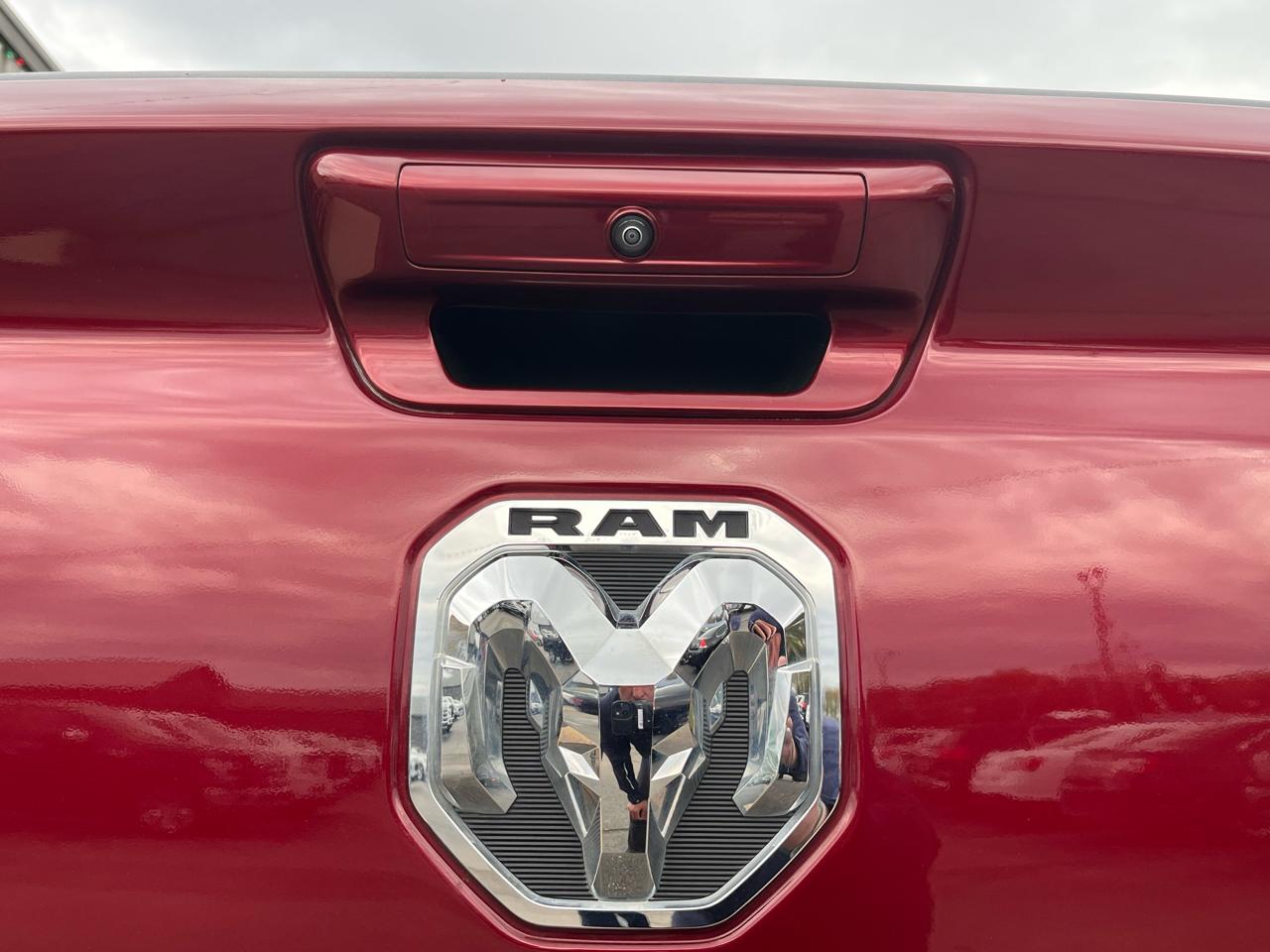 RAM 1500 Big Horn 4x4 Crew Cab 5'7" Box 2019