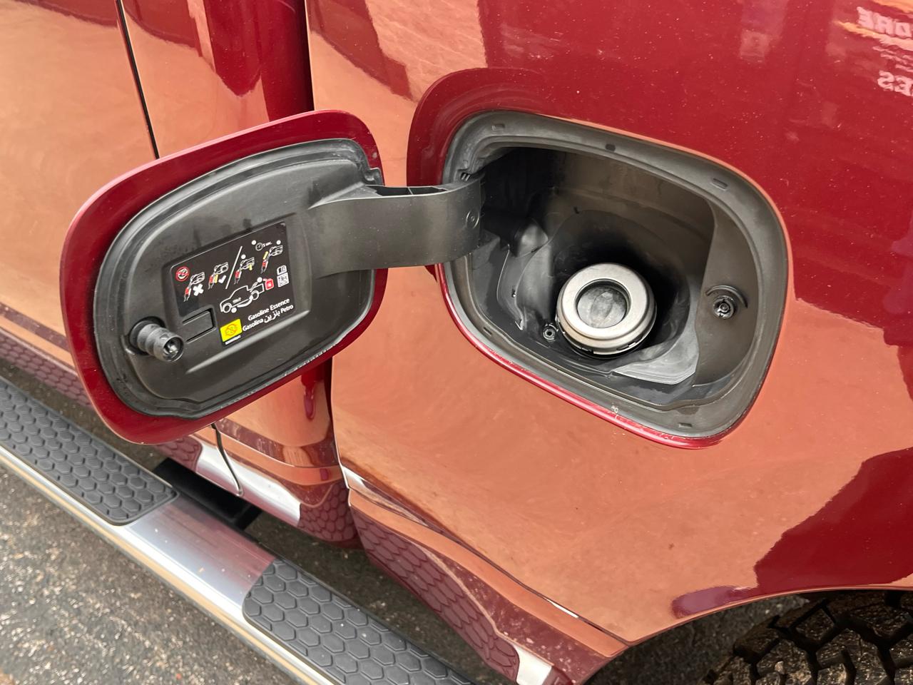 RAM 1500 Big Horn 4x4 Crew Cab 5'7" Box 2019