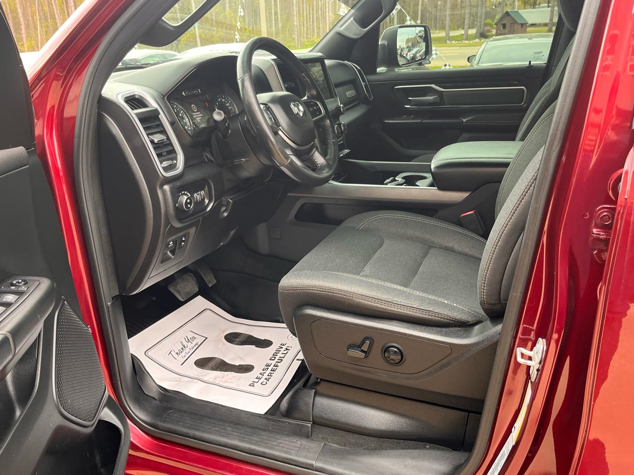 RAM 1500 Big Horn 4x4 Crew Cab 5'7" Box 2019