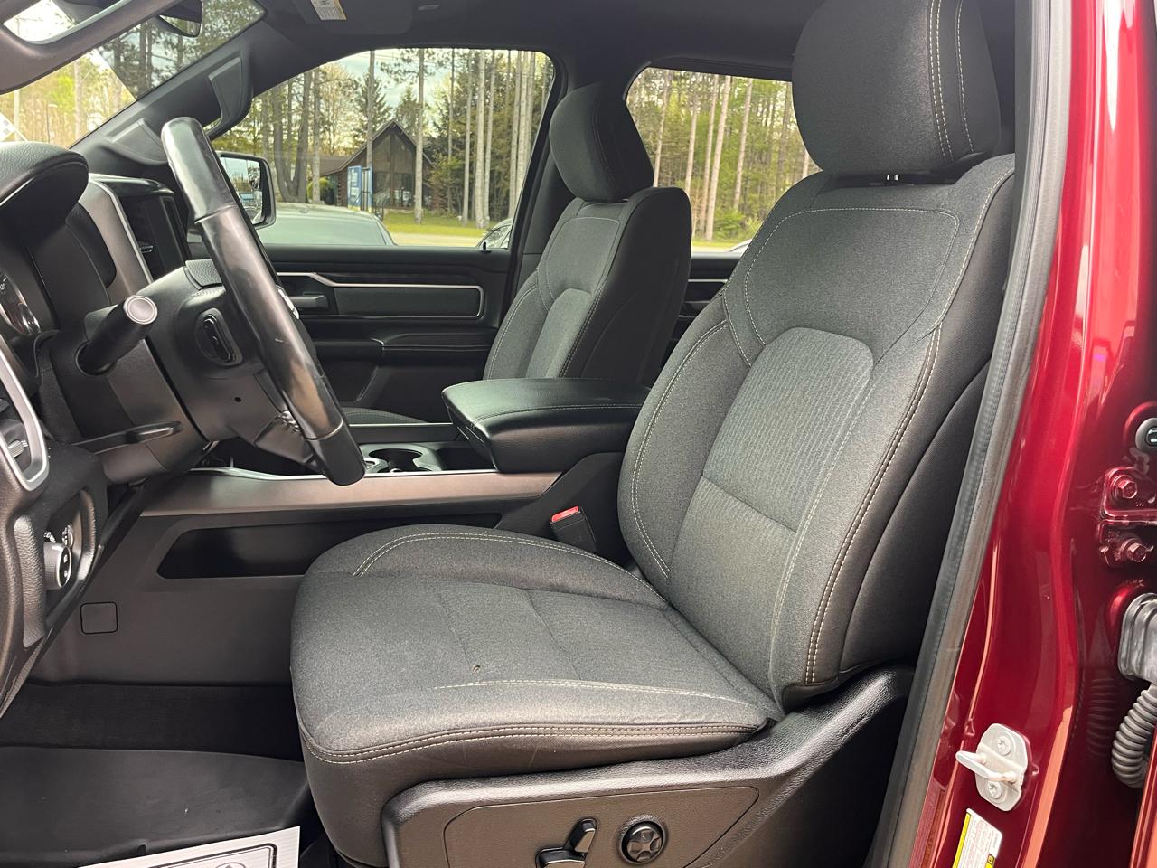 RAM 1500 Big Horn 4x4 Crew Cab 5'7" Box 2019