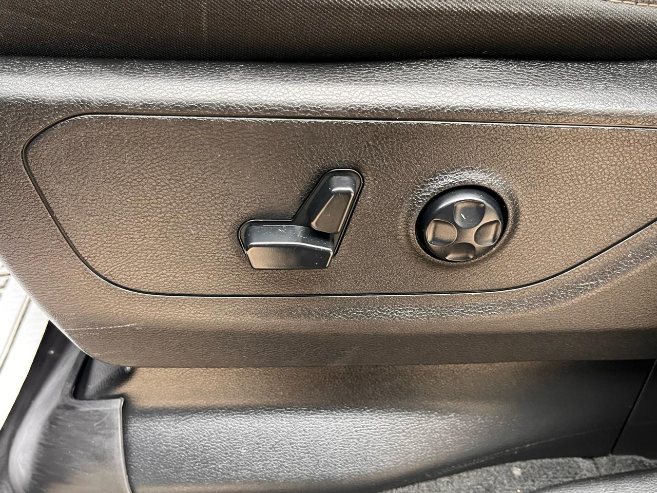 RAM 1500 Big Horn 4x4 Crew Cab 5'7" Box 2019
