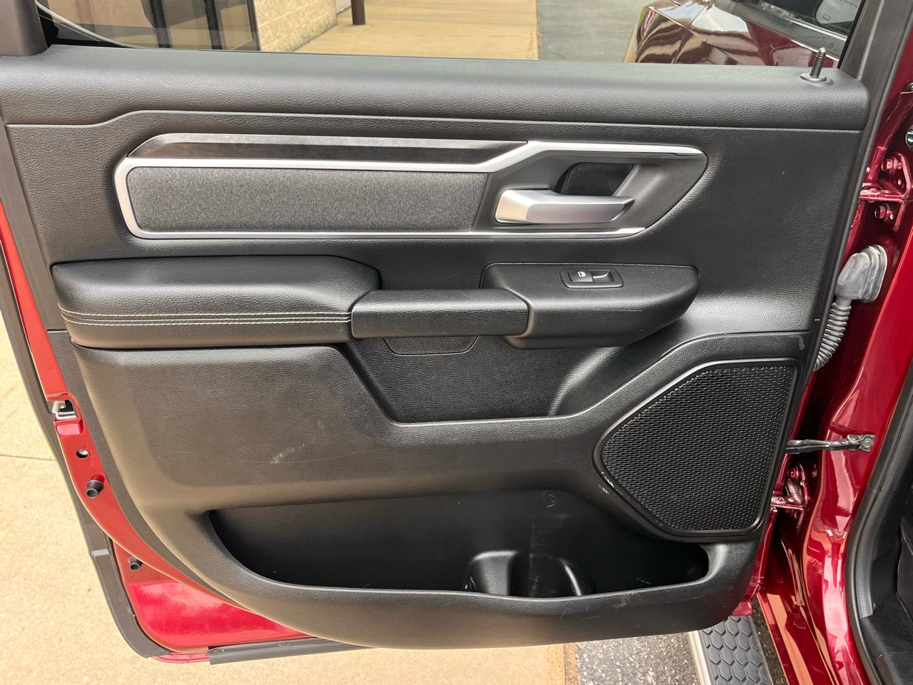 RAM 1500 Big Horn 4x4 Crew Cab 5'7" Box 2019