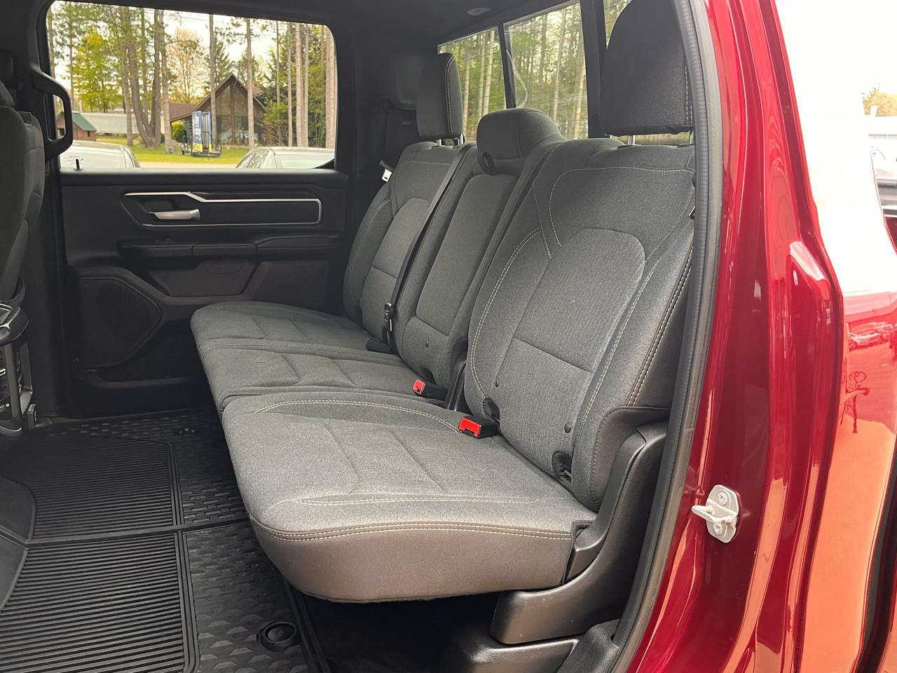 RAM 1500 Big Horn 4x4 Crew Cab 5'7" Box 2019