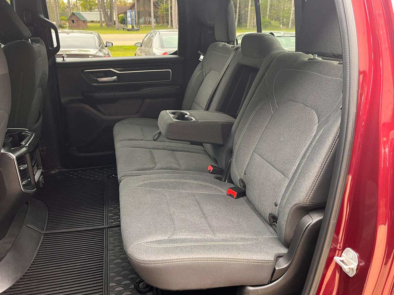 RAM 1500 Big Horn 4x4 Crew Cab 5'7" Box 2019
