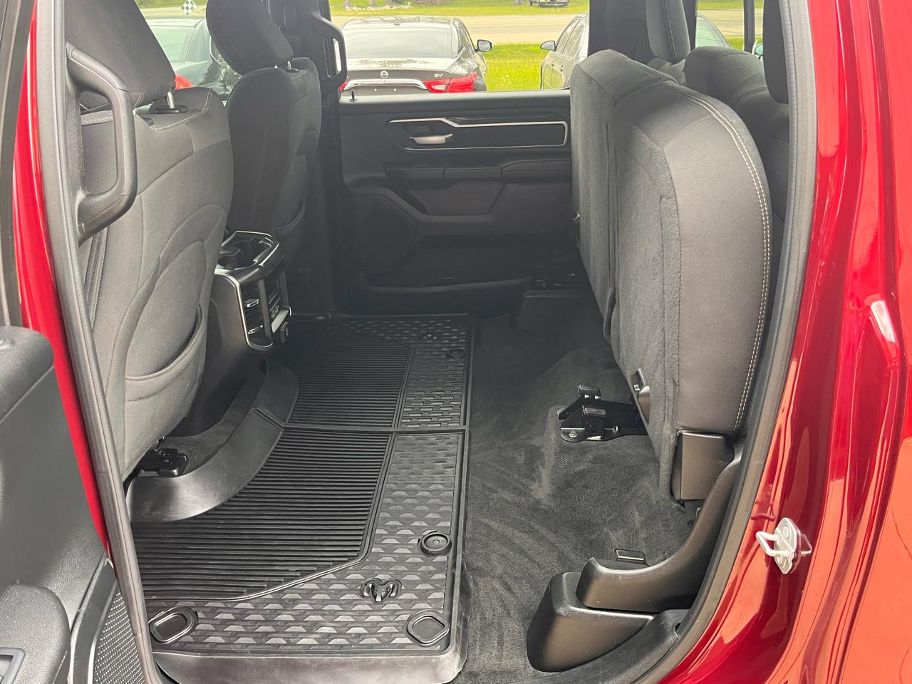 RAM 1500 Big Horn 4x4 Crew Cab 5'7" Box 2019