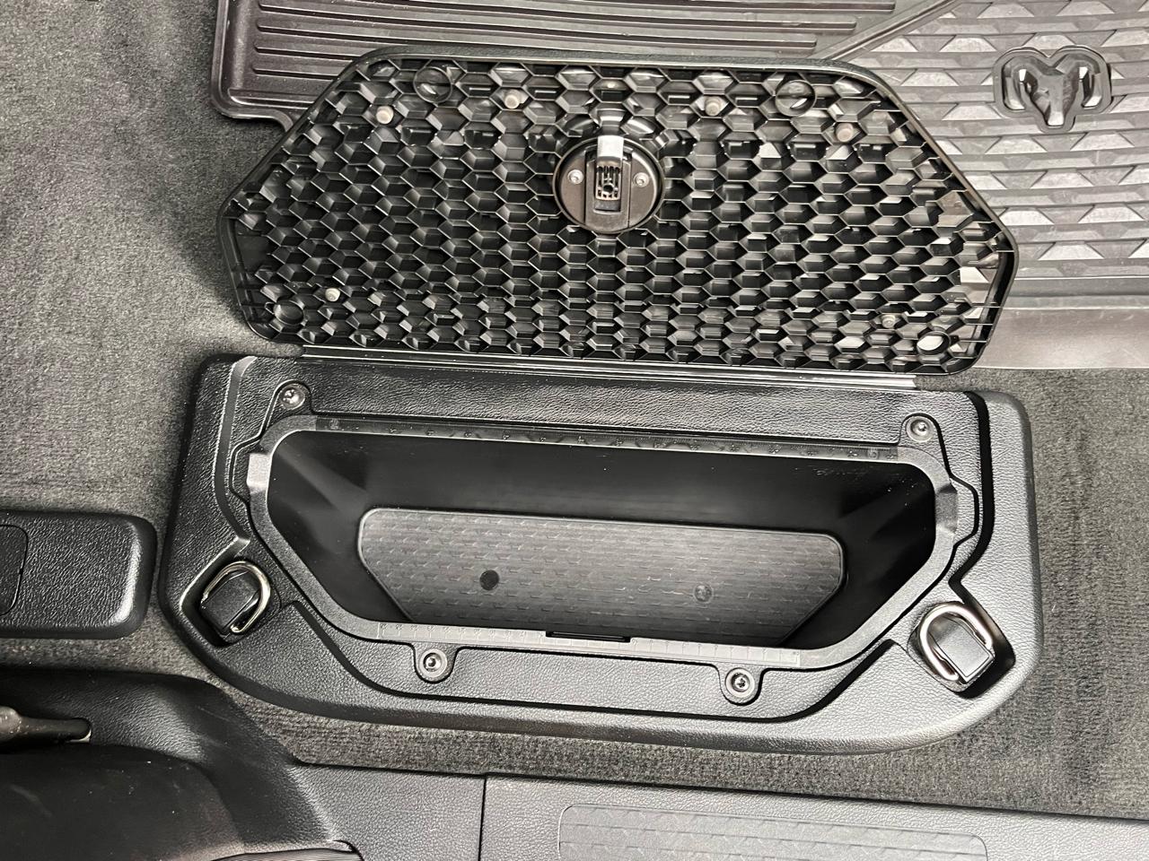 RAM 1500 Big Horn 4x4 Crew Cab 5'7" Box 2019