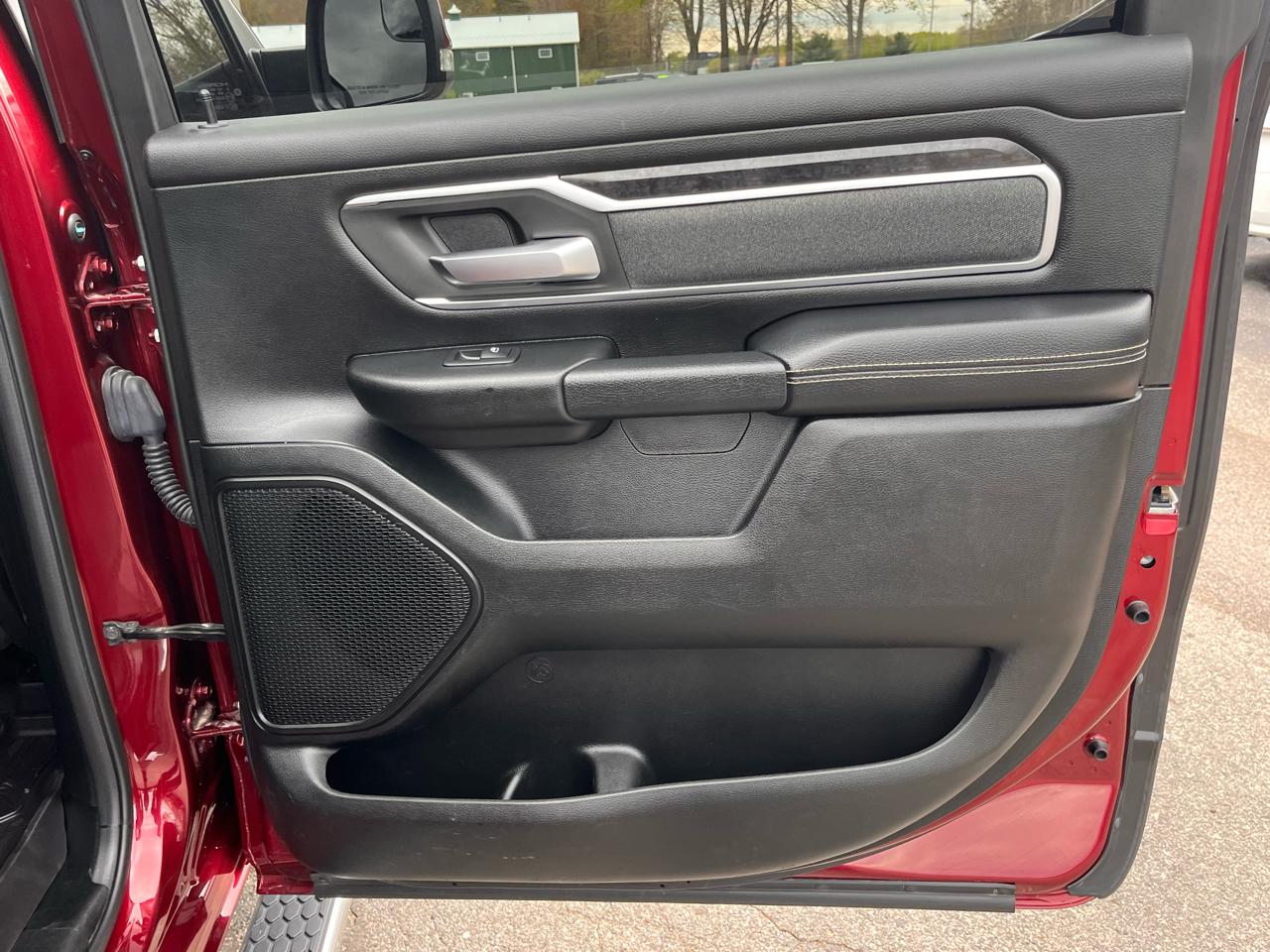 RAM 1500 Big Horn 4x4 Crew Cab 5'7" Box 2019