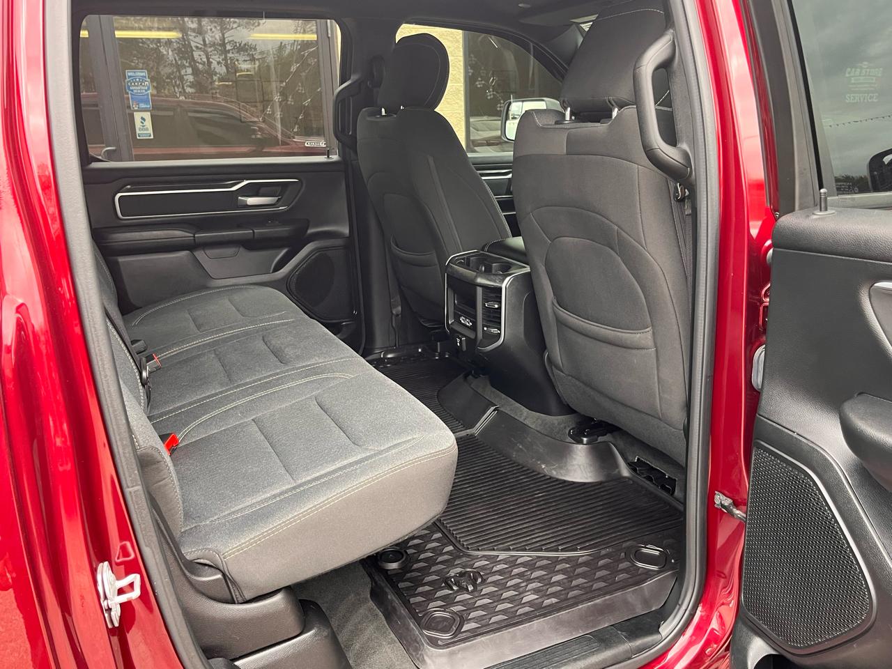 RAM 1500 Big Horn 4x4 Crew Cab 5'7" Box 2019