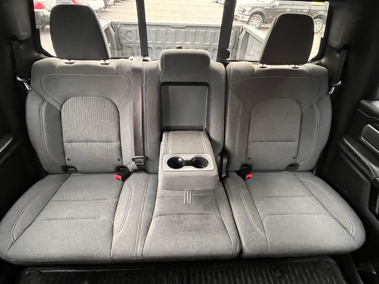 RAM 1500 Big Horn 4x4 Crew Cab 5'7" Box 2019