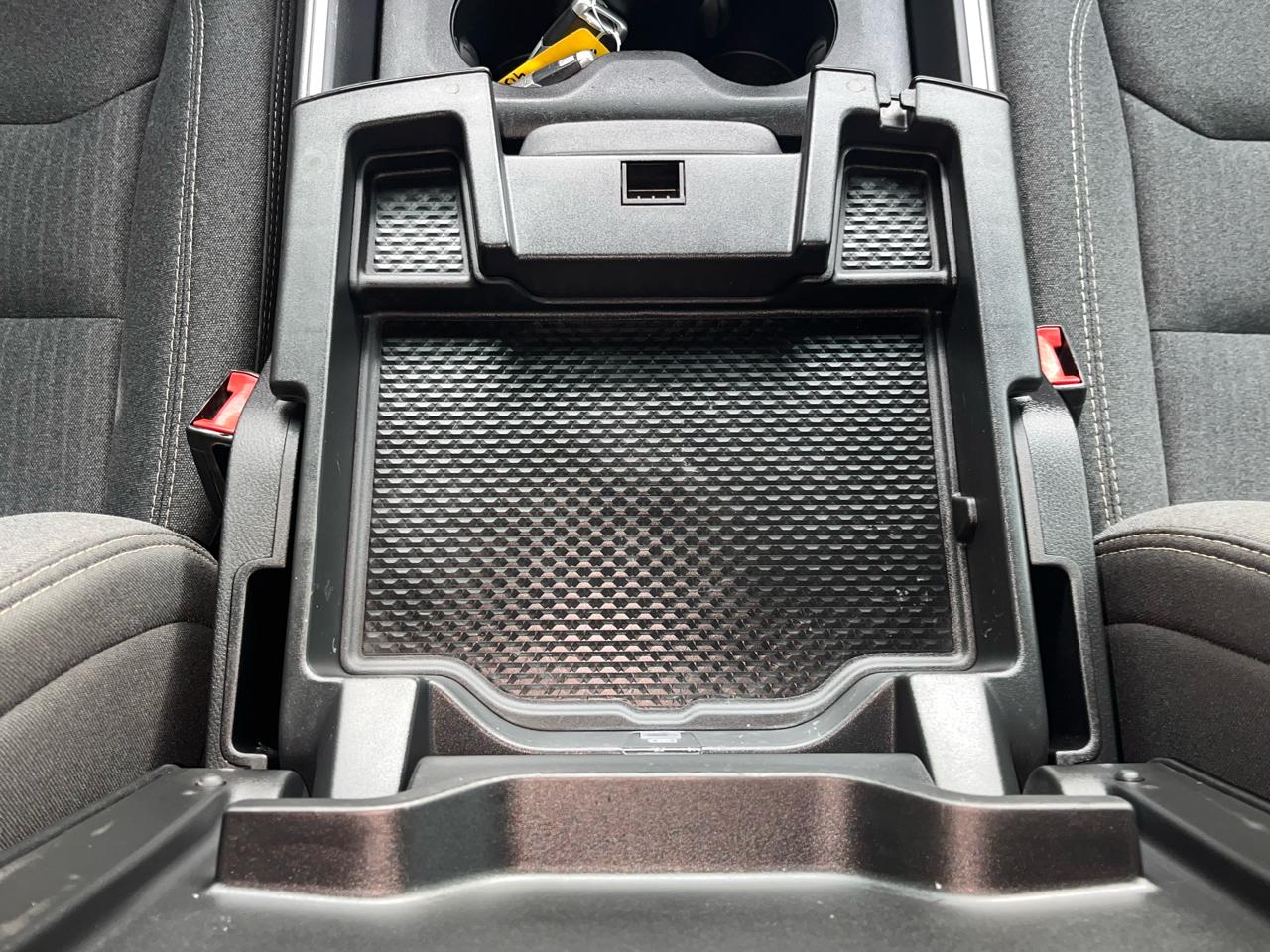 RAM 1500 Big Horn 4x4 Crew Cab 5'7" Box 2019