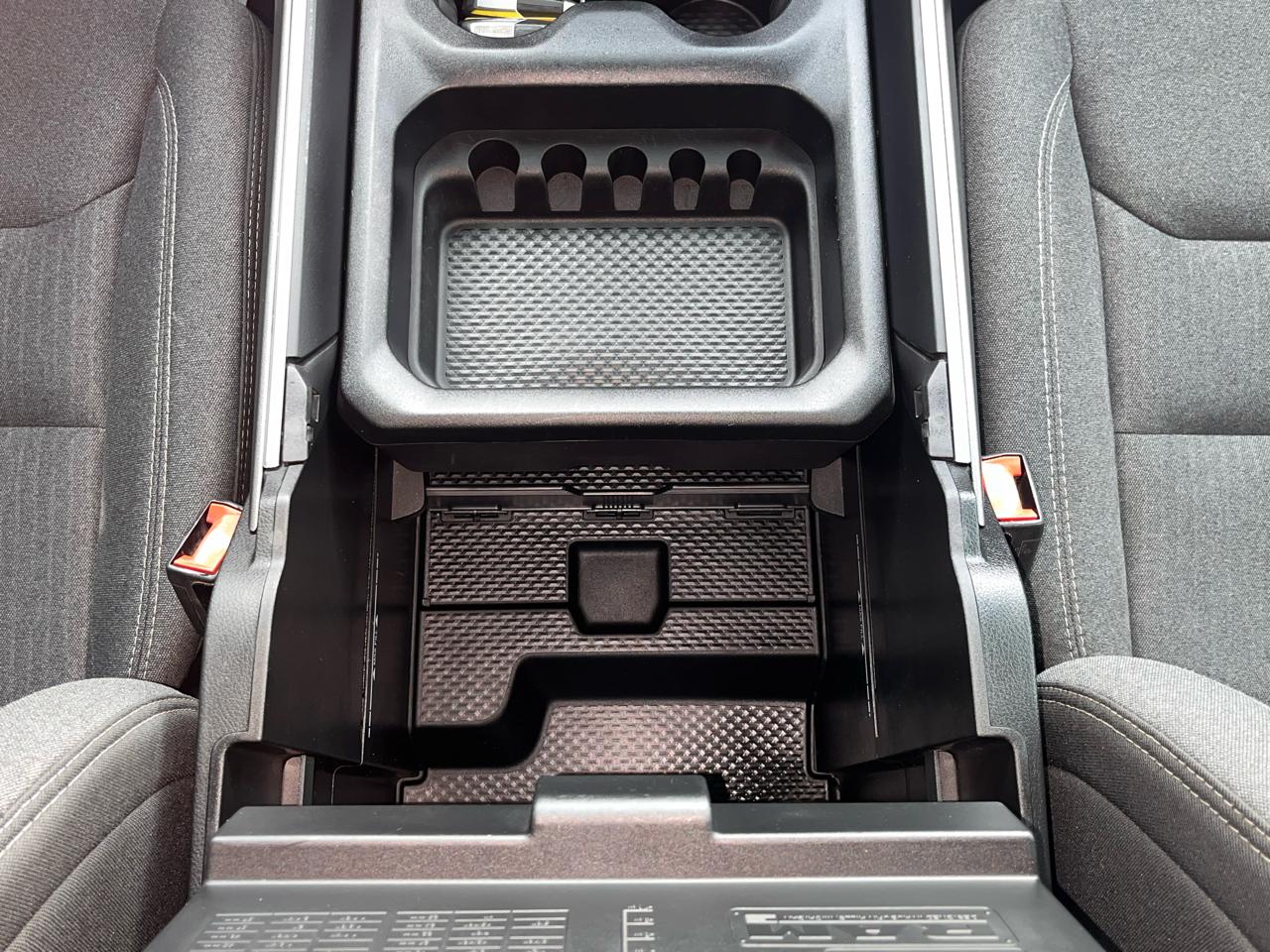 RAM 1500 Big Horn 4x4 Crew Cab 5'7" Box 2019