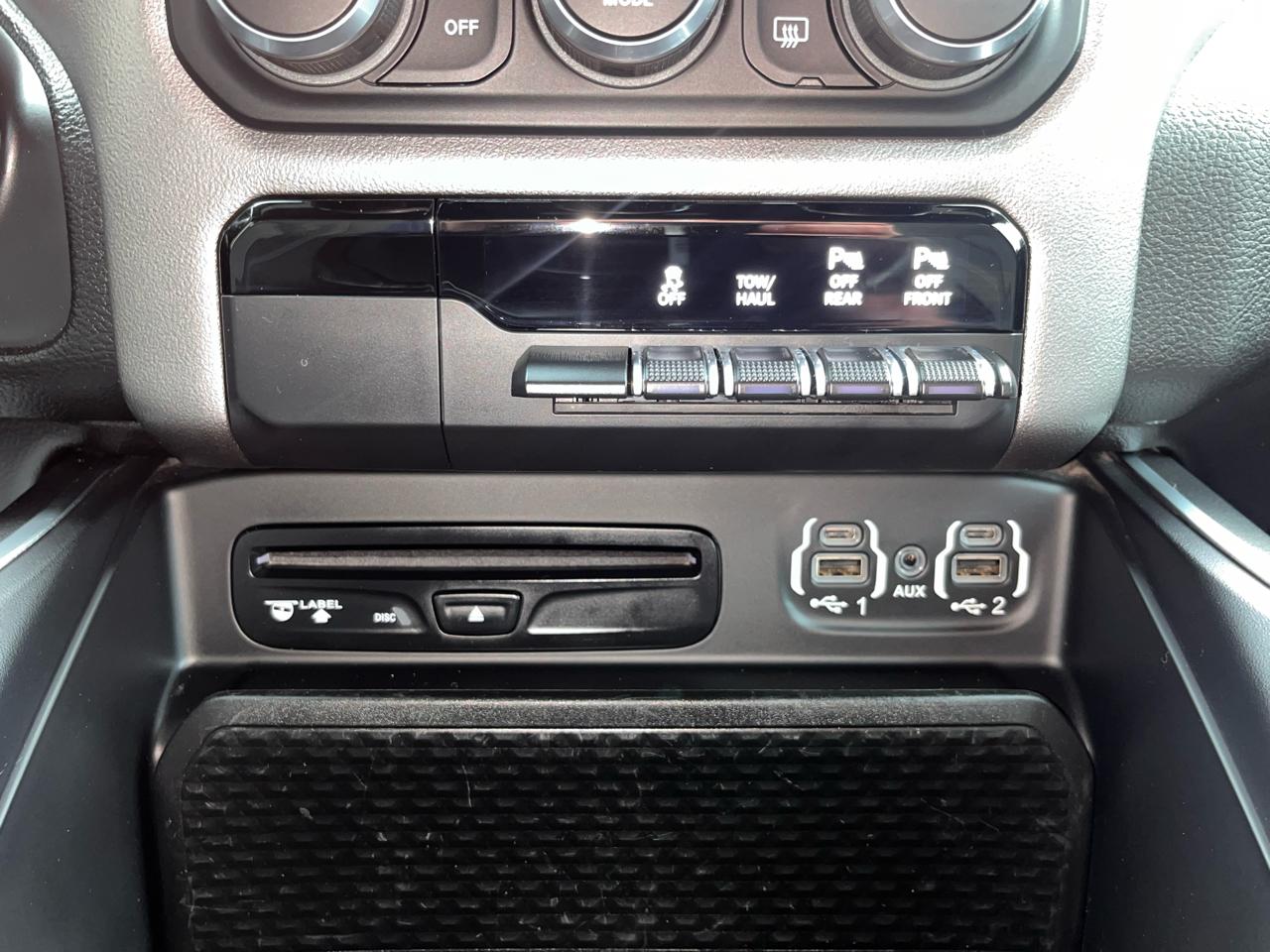 RAM 1500 Big Horn 4x4 Crew Cab 5'7" Box 2019