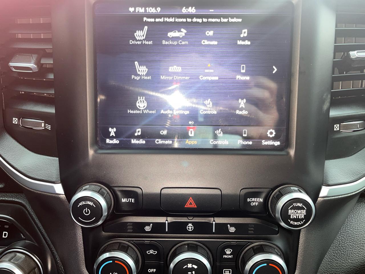 RAM 1500 Big Horn 4x4 Crew Cab 5'7" Box 2019