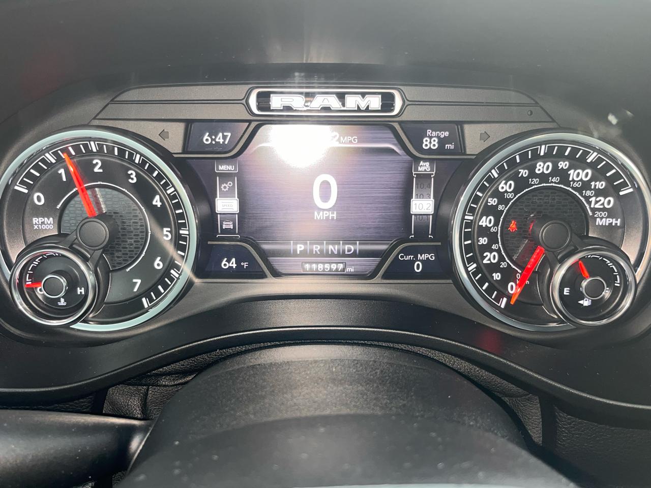 RAM 1500 Big Horn 4x4 Crew Cab 5'7" Box 2019