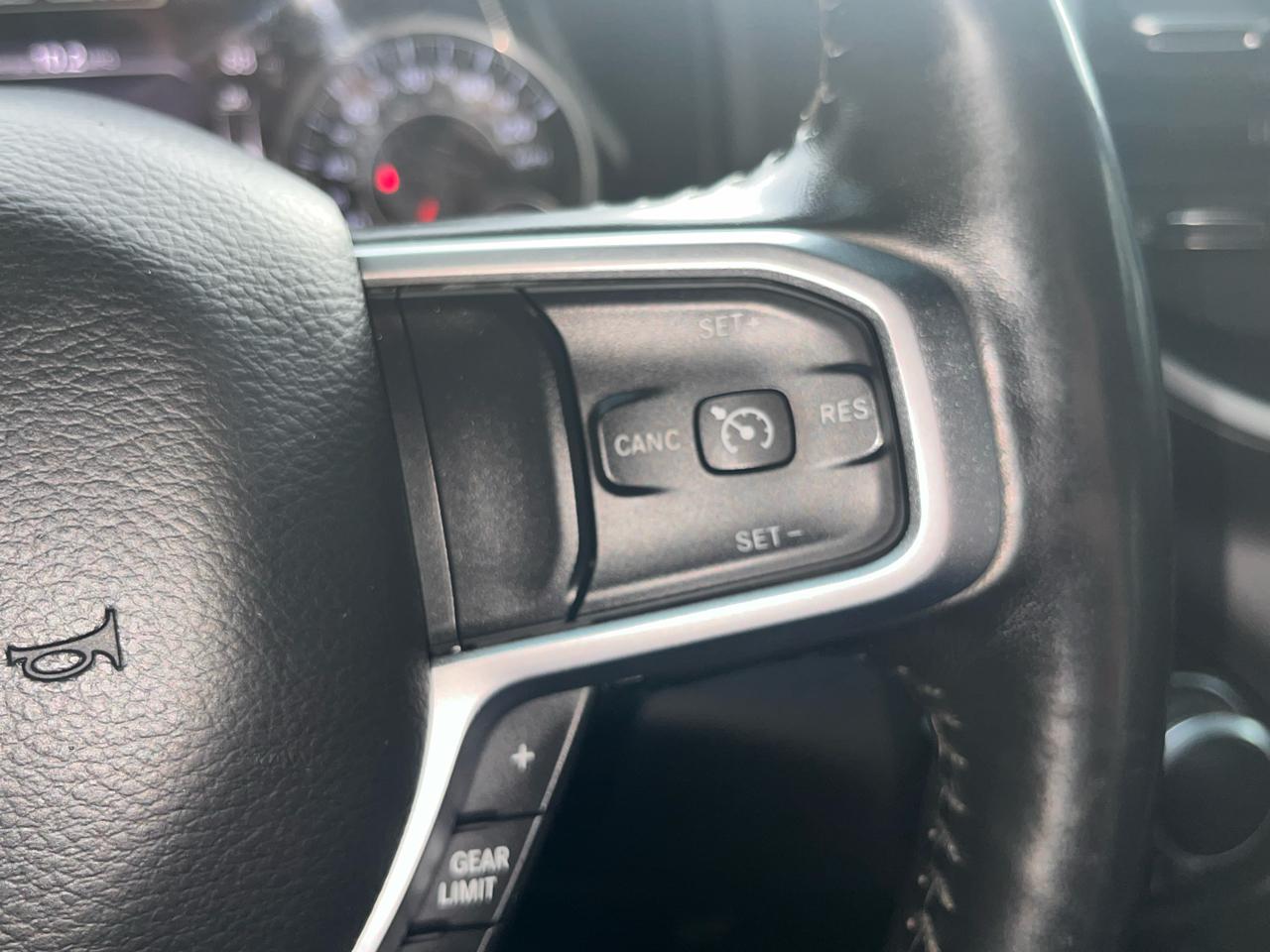 RAM 1500 Big Horn 4x4 Crew Cab 5'7" Box 2019