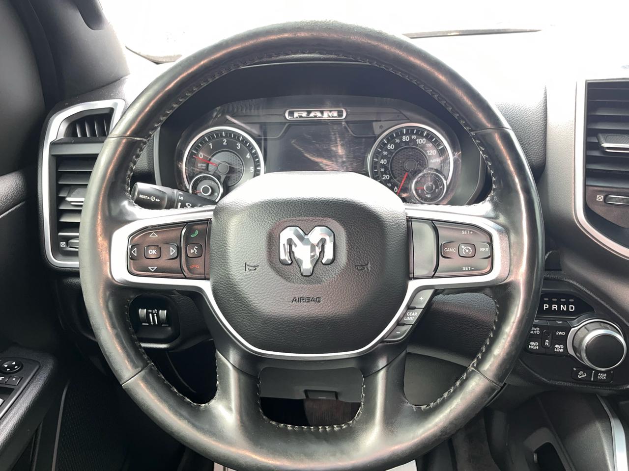 RAM 1500 Big Horn 4x4 Crew Cab 5'7" Box 2019