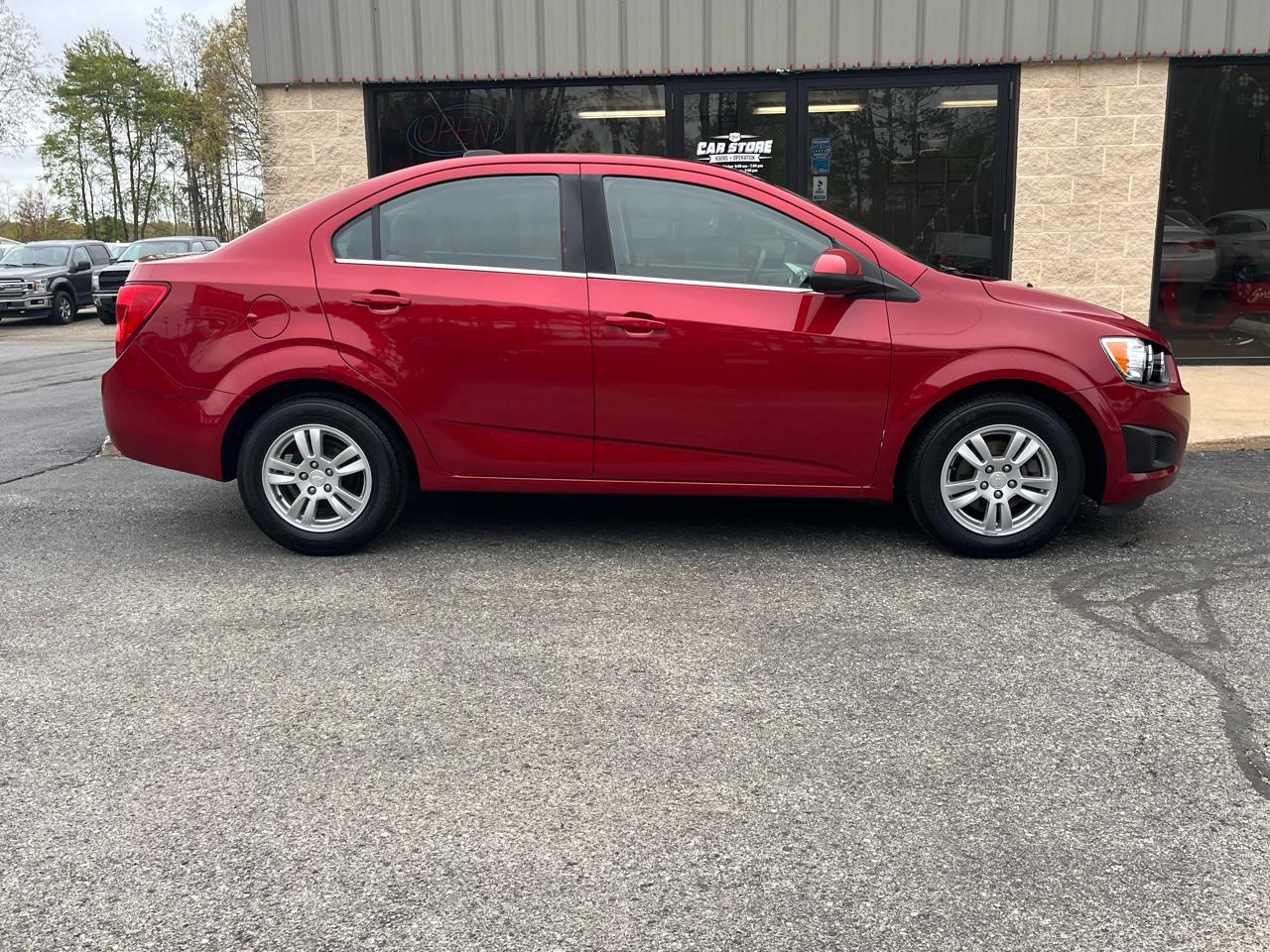 Chevrolet Sonic 4dr Sdn Auto LT 2015