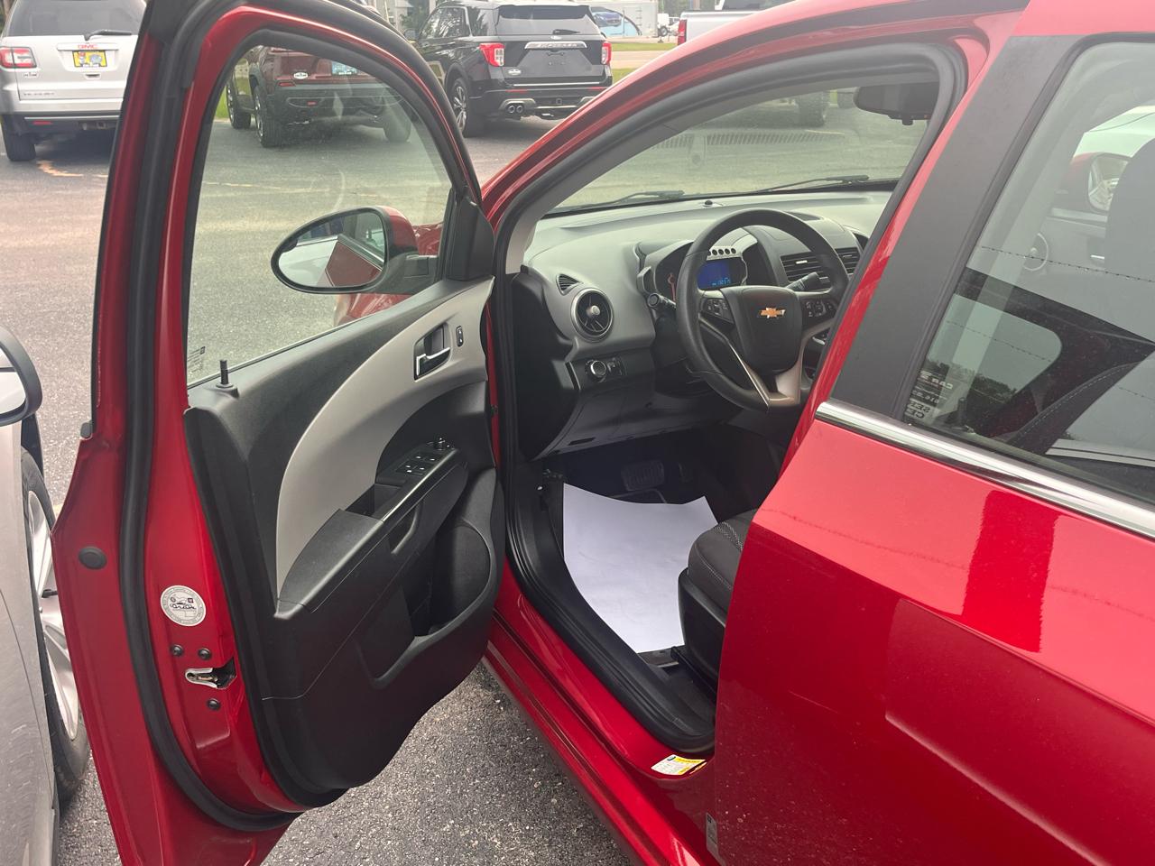 Chevrolet Sonic 4dr Sdn Auto LT 2015