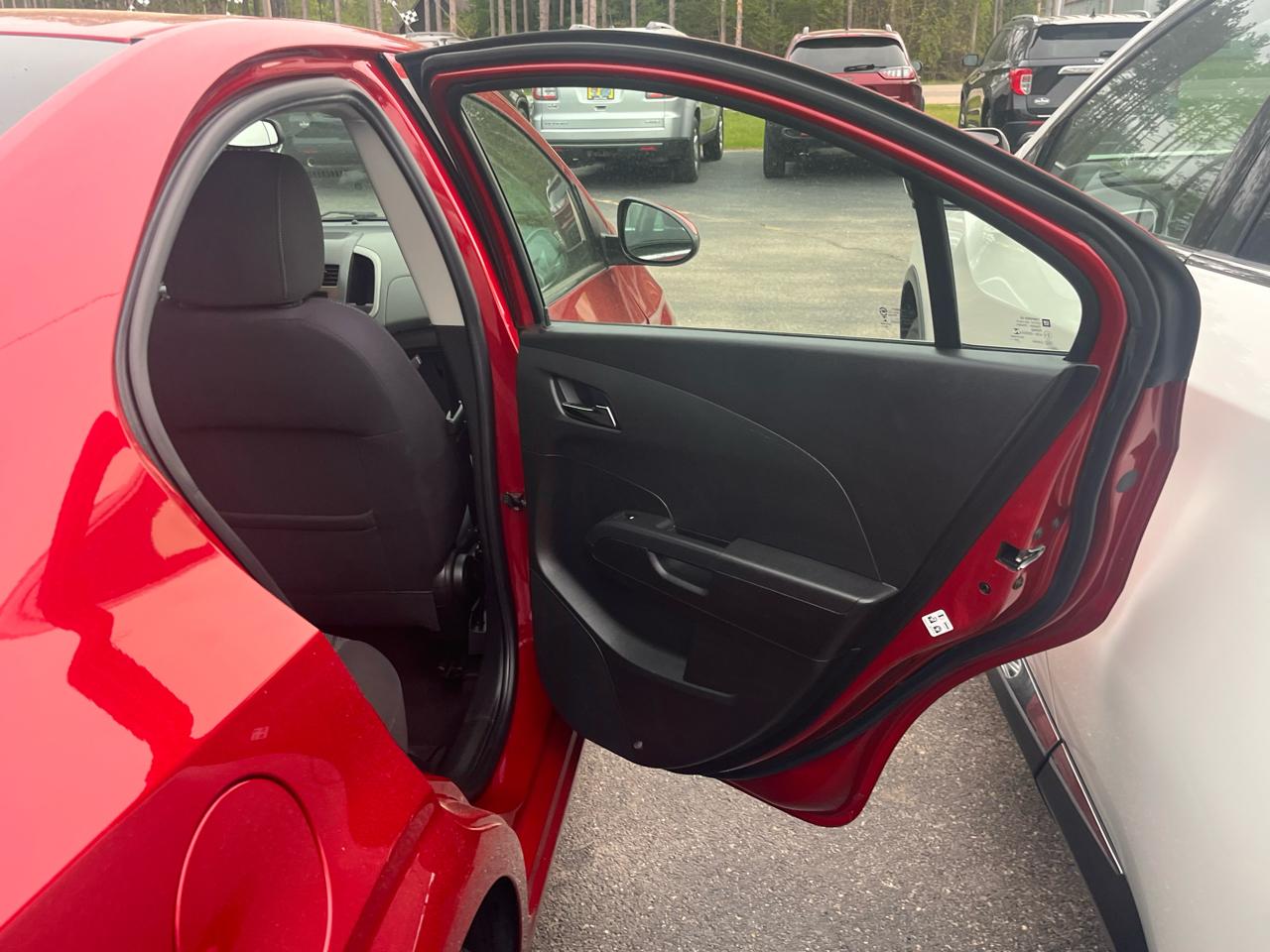 Chevrolet Sonic 4dr Sdn Auto LT 2015