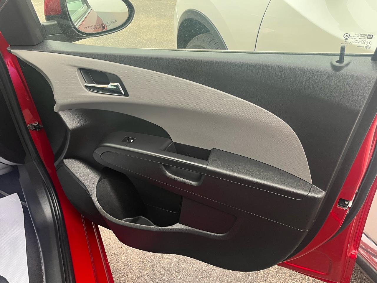 Chevrolet Sonic 4dr Sdn Auto LT 2015