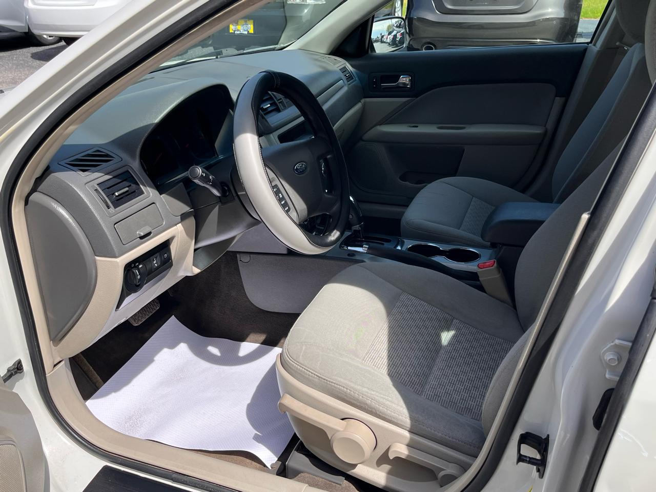 Ford Fusion 4dr Sdn S FWD 2012