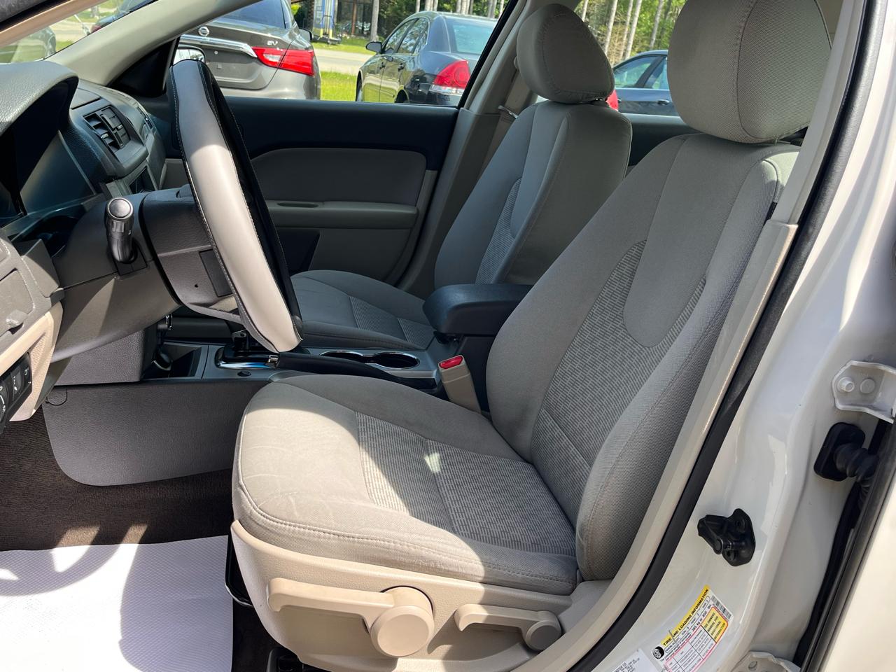 Ford Fusion 4dr Sdn S FWD 2012