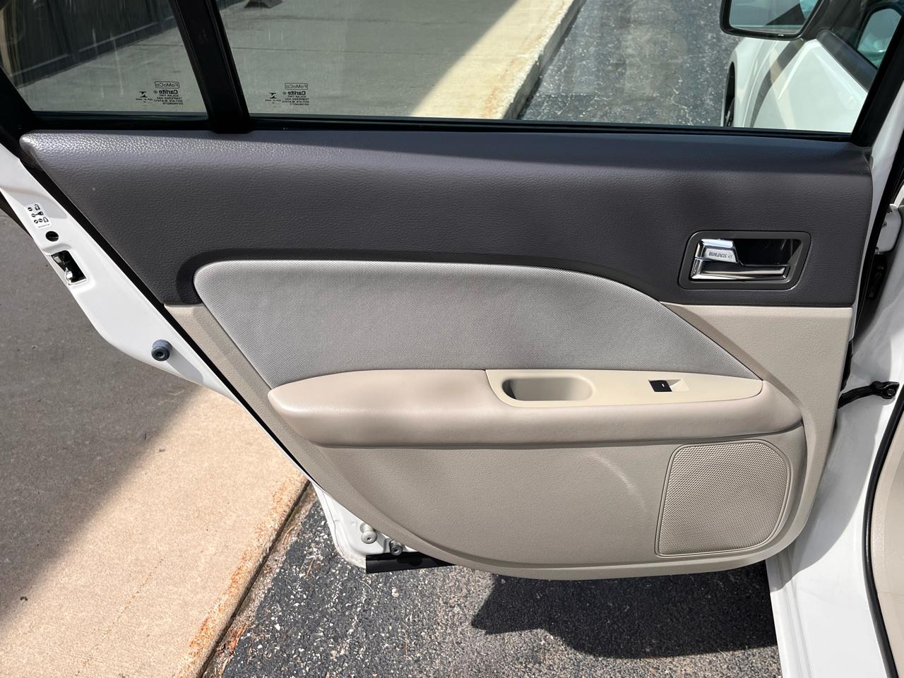 Ford Fusion 4dr Sdn S FWD 2012