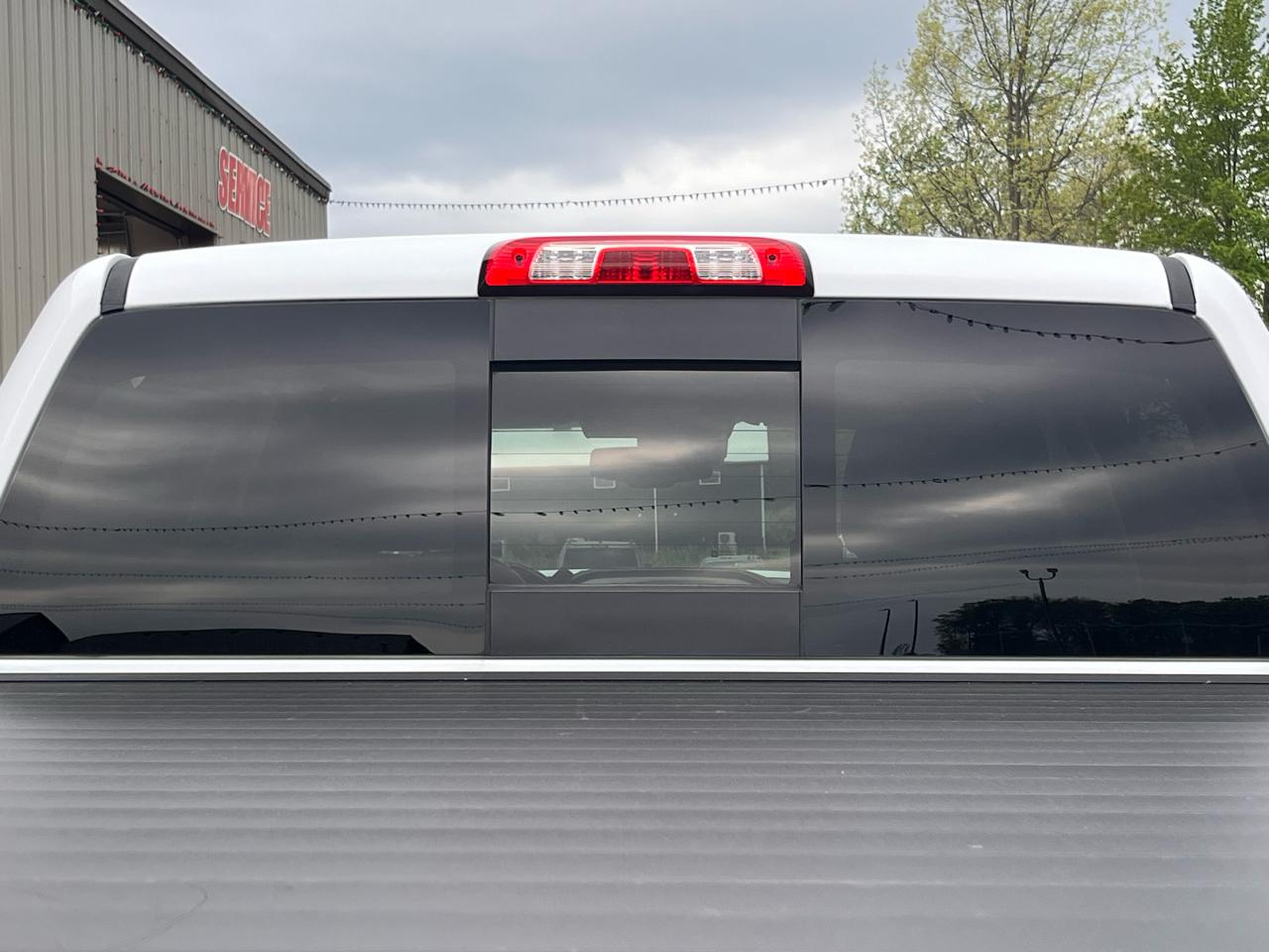 GMC Sierra 3500HD 4WD Crew Cab 153.7" Denali 2017