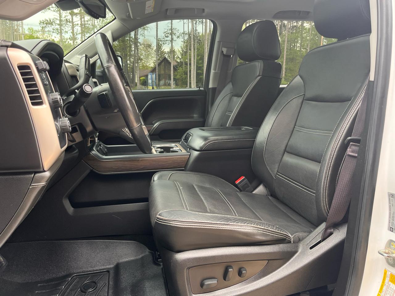 GMC Sierra 3500HD 4WD Crew Cab 153.7" Denali 2017
