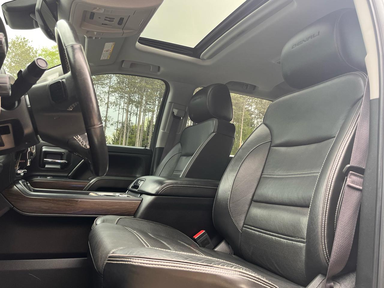 GMC Sierra 3500HD 4WD Crew Cab 153.7" Denali 2017