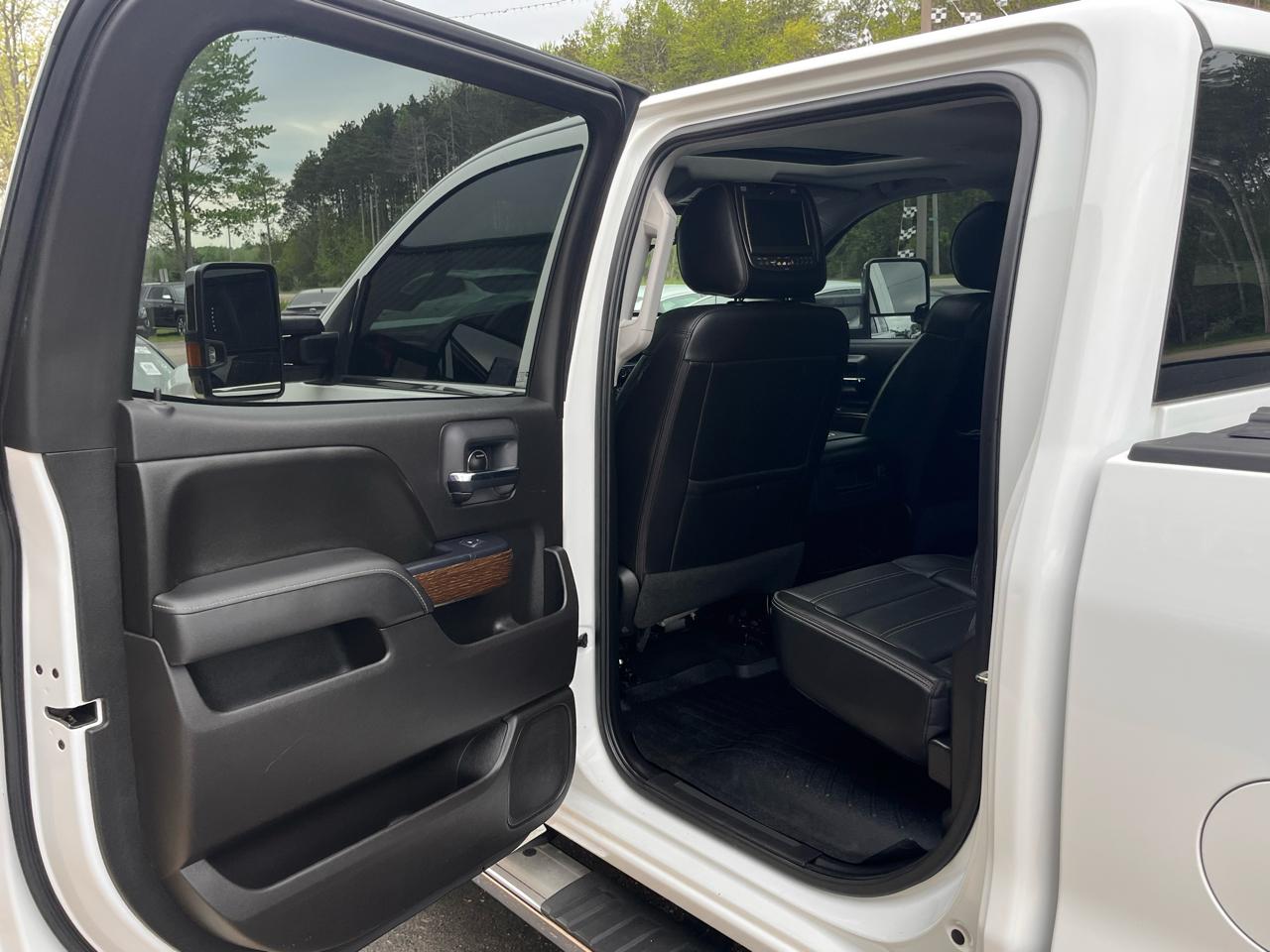 GMC Sierra 3500HD 4WD Crew Cab 153.7" Denali 2017