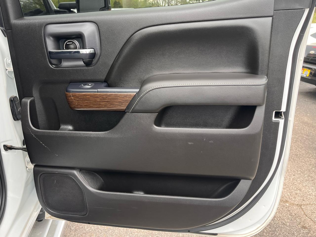 GMC Sierra 3500HD 4WD Crew Cab 153.7" Denali 2017