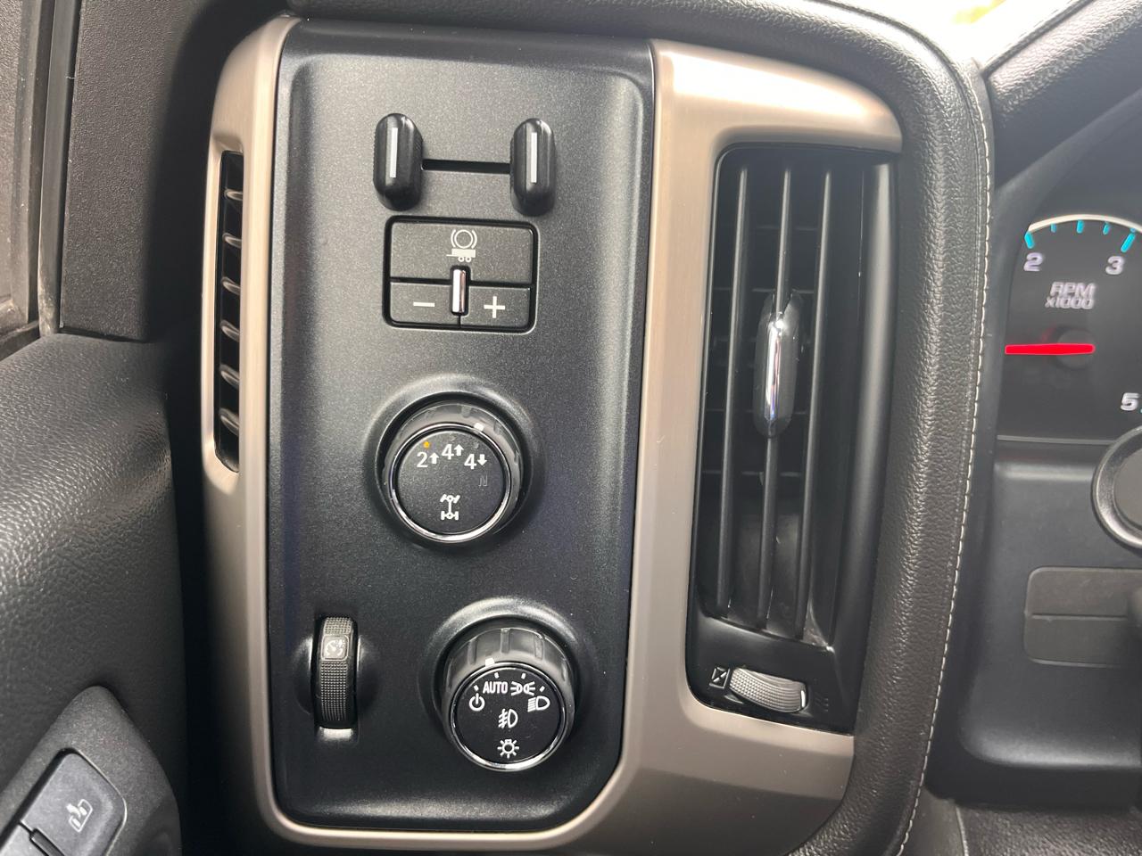 GMC Sierra 3500HD 4WD Crew Cab 153.7" Denali 2017