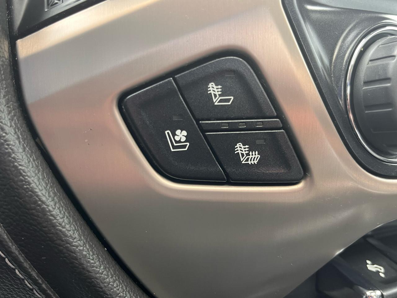 GMC Sierra 3500HD 4WD Crew Cab 153.7" Denali 2017