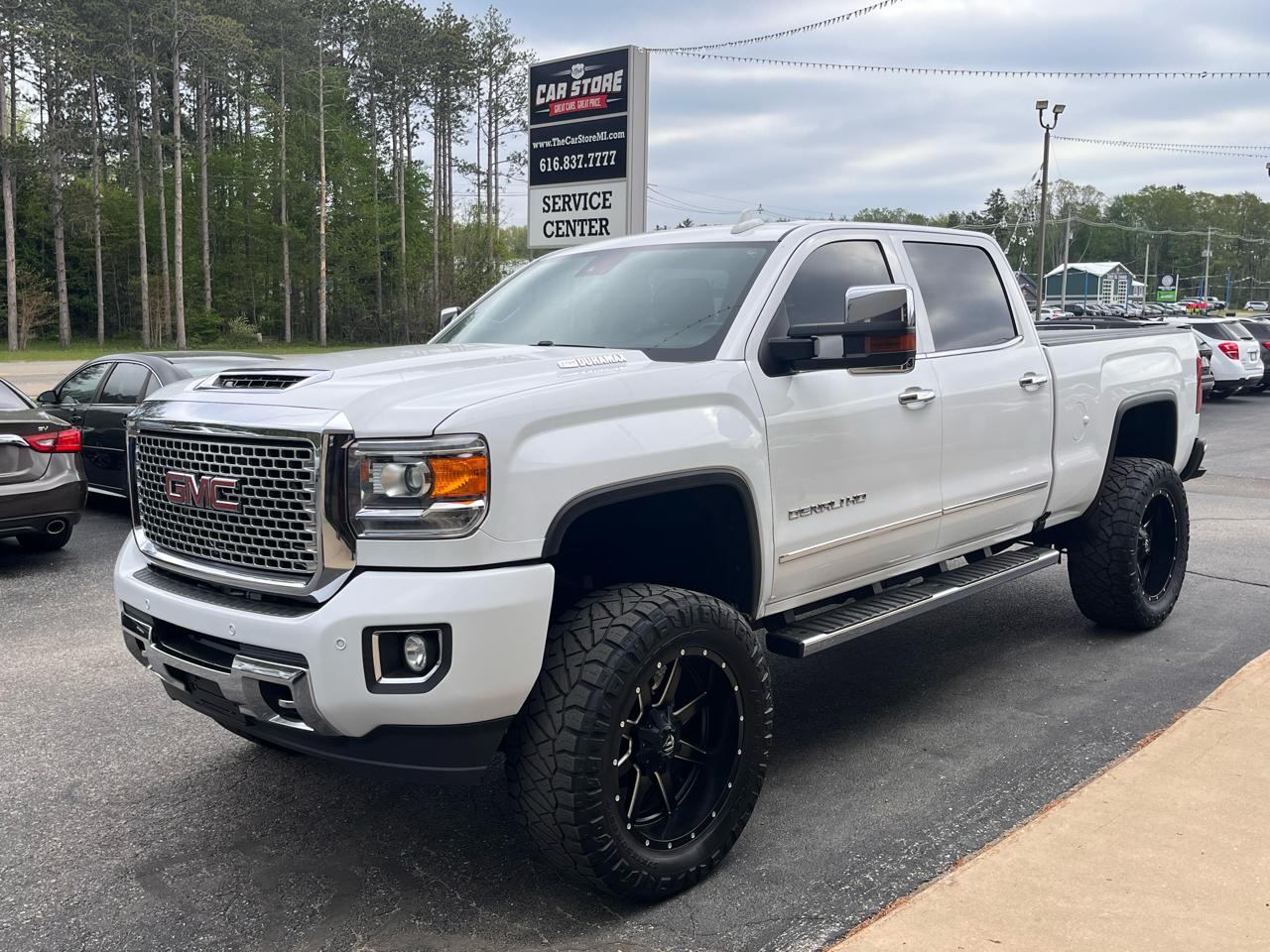 GMC Sierra 3500HD 4WD Crew Cab 153.7" Denali 2017
