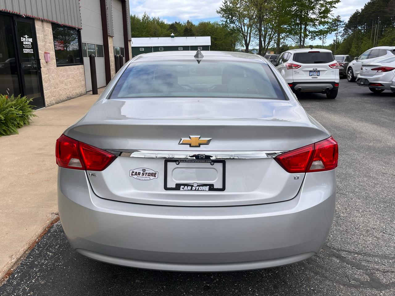 Chevrolet Impala 4dr Sdn LT w/1LT 2018