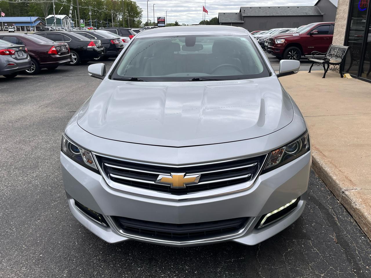 Chevrolet Impala 4dr Sdn LT w/1LT 2018