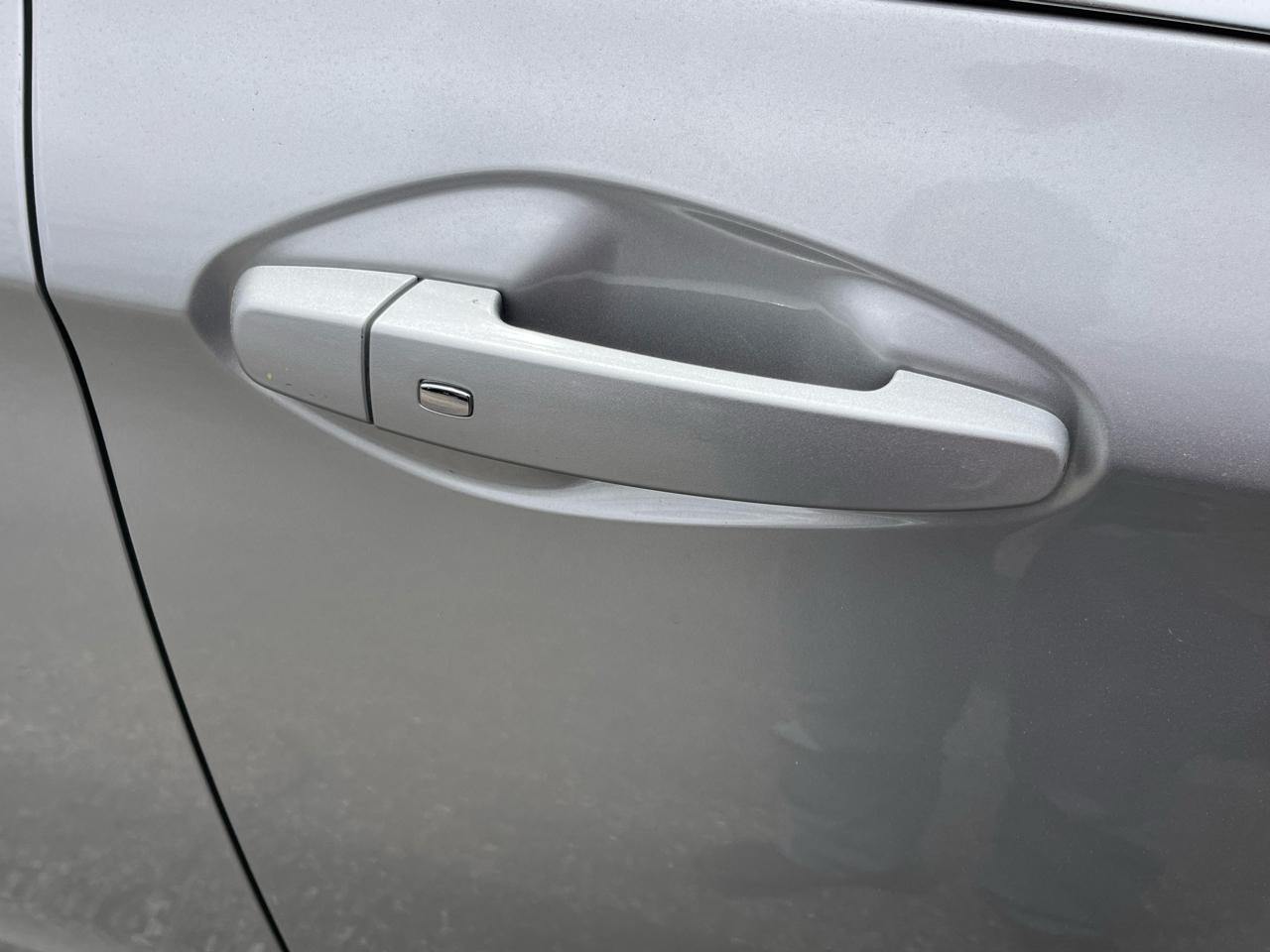 Chevrolet Impala 4dr Sdn LT w/1LT 2018