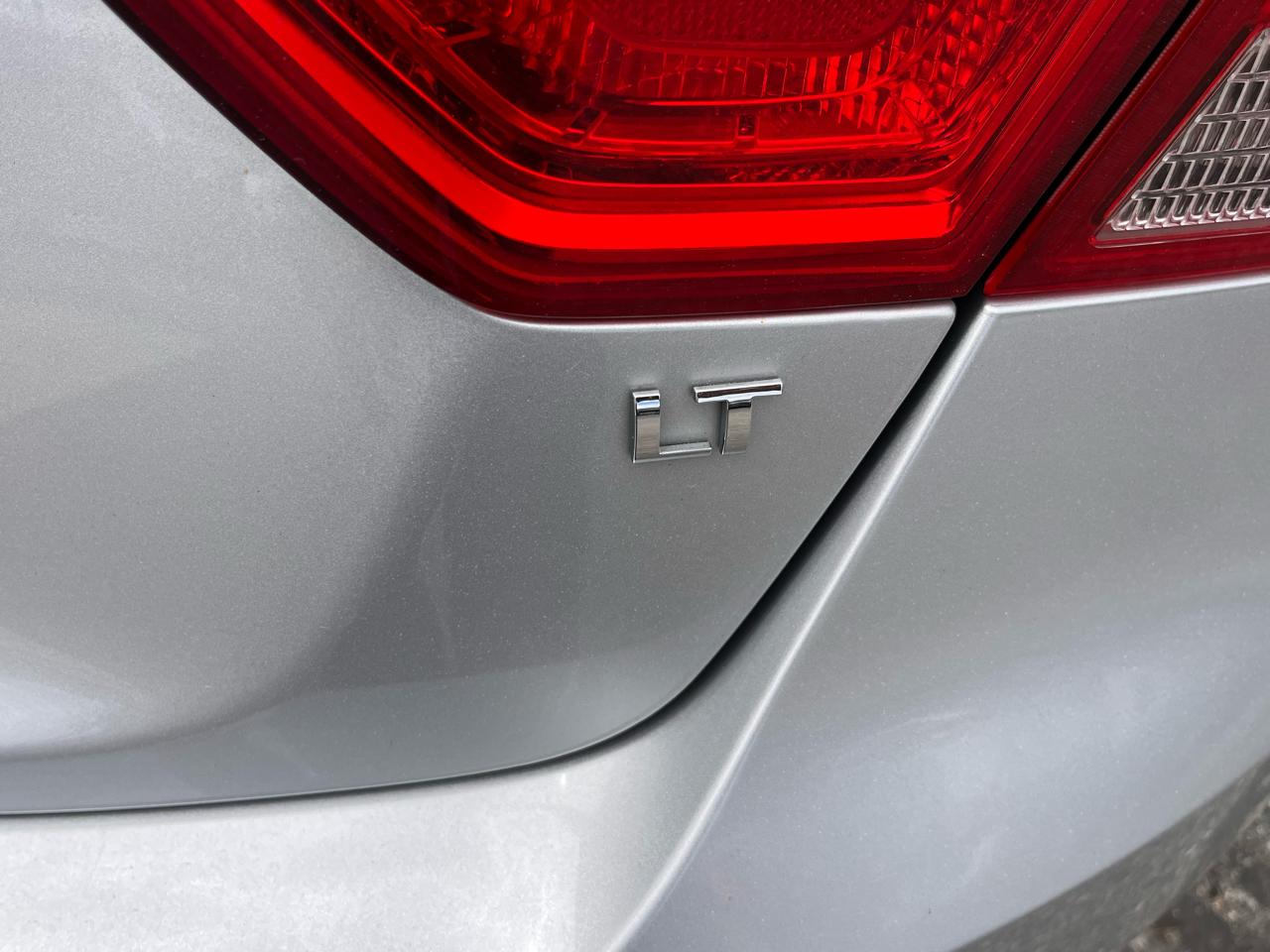 Chevrolet Impala 4dr Sdn LT w/1LT 2018