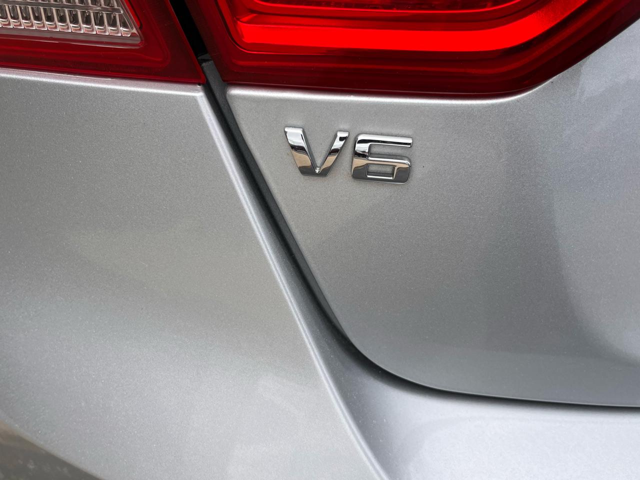 Chevrolet Impala 4dr Sdn LT w/1LT 2018