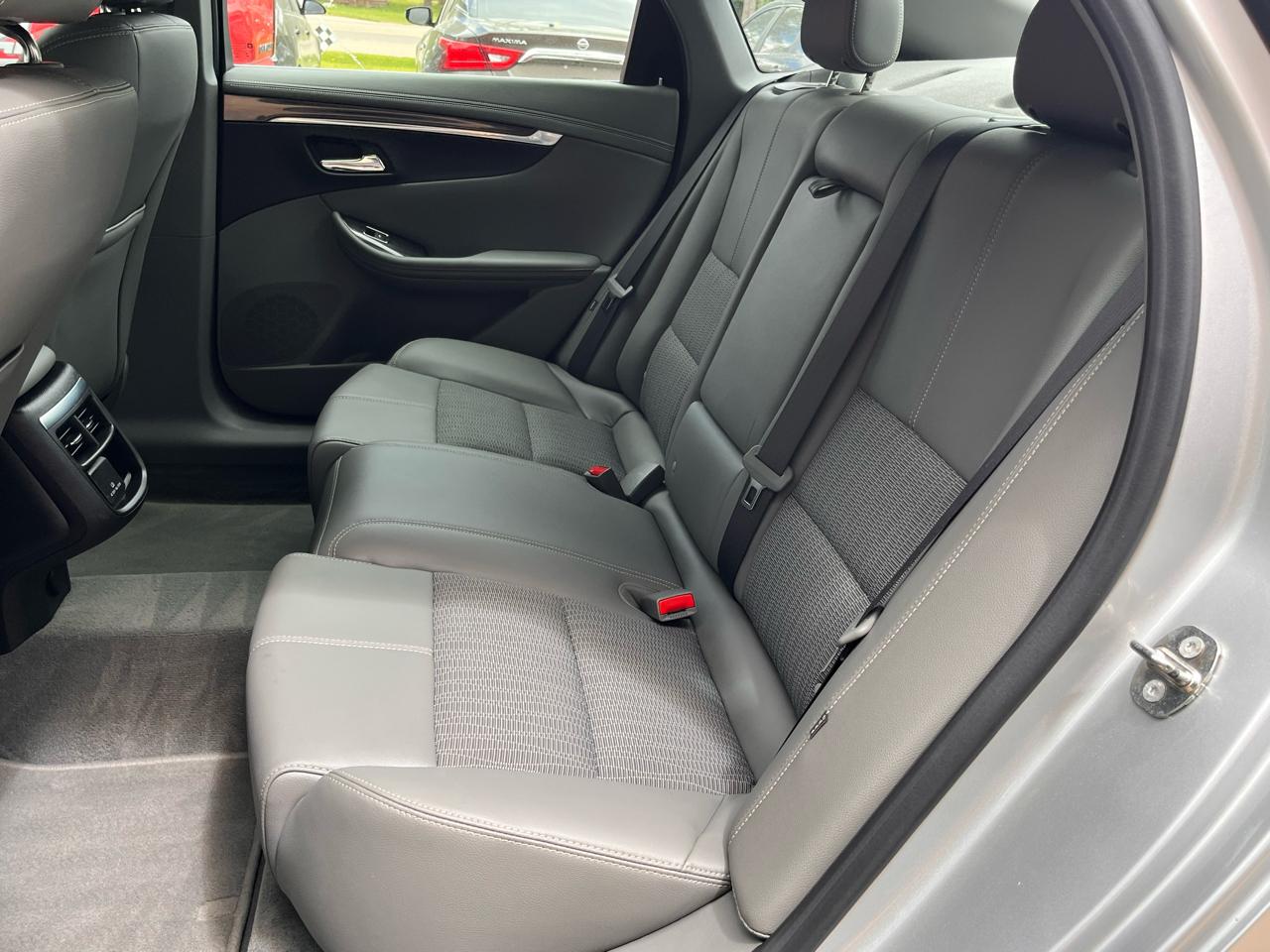 Chevrolet Impala 4dr Sdn LT w/1LT 2018