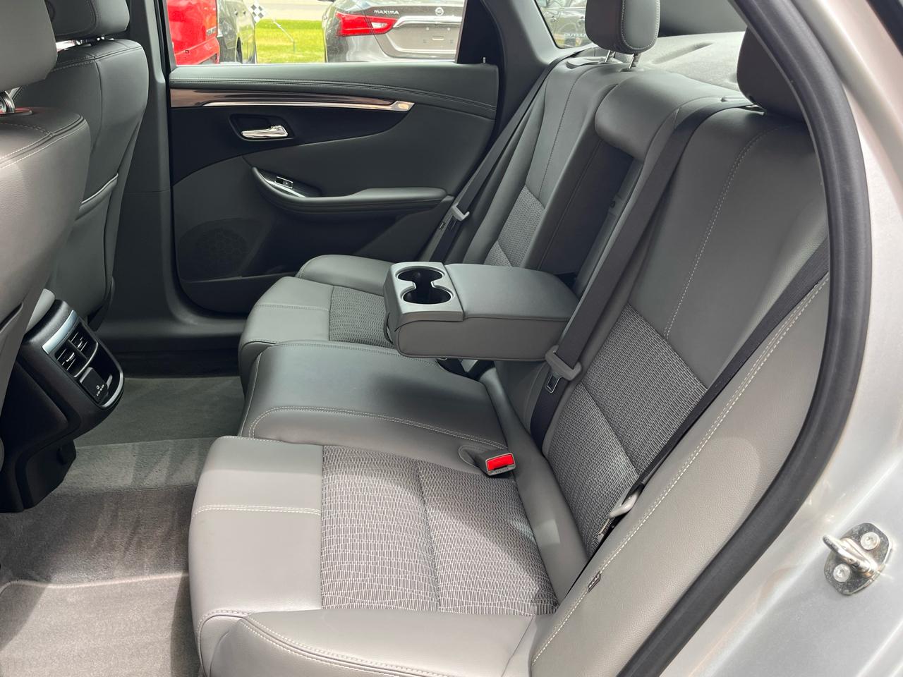 Chevrolet Impala 4dr Sdn LT w/1LT 2018