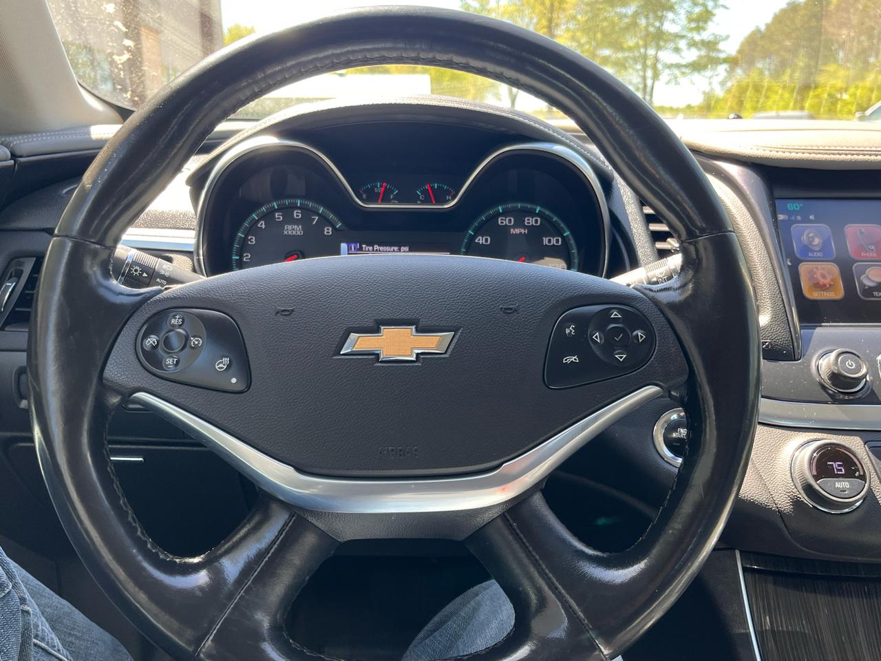 Chevrolet Impala 4dr Sdn LT w/1LT 2018