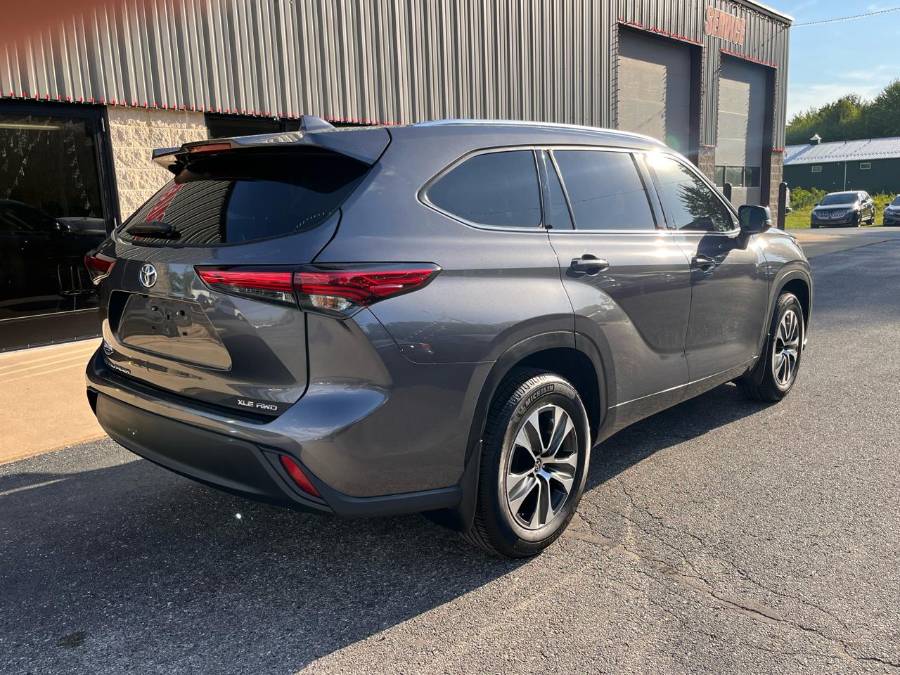 Toyota Highlander  2021