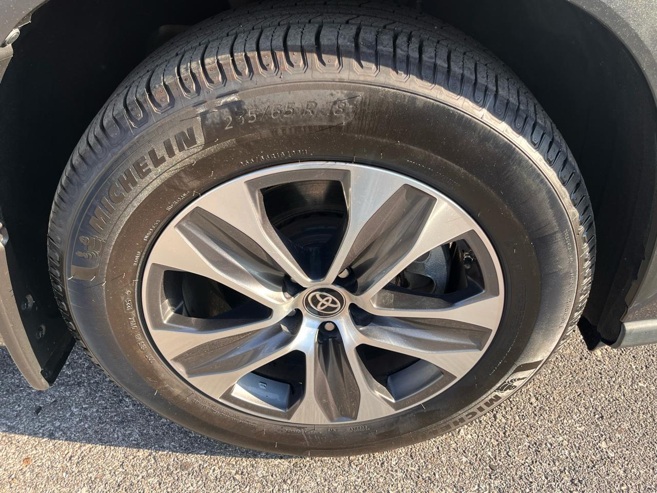 Toyota Highlander  2021