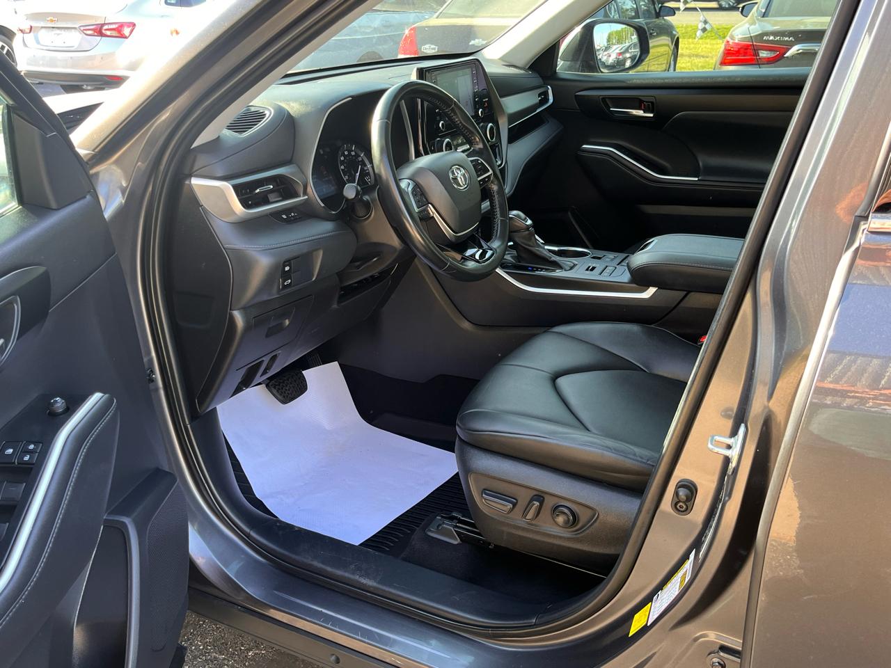 Toyota Highlander  2021