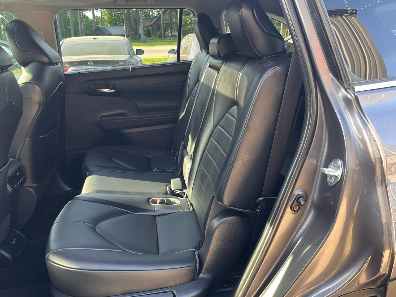 Toyota Highlander  2021
